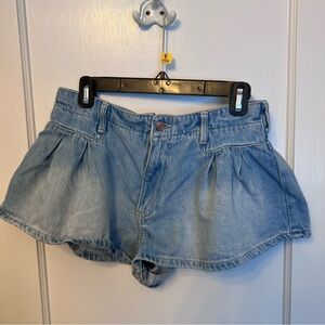 Free people light wash denim shorts